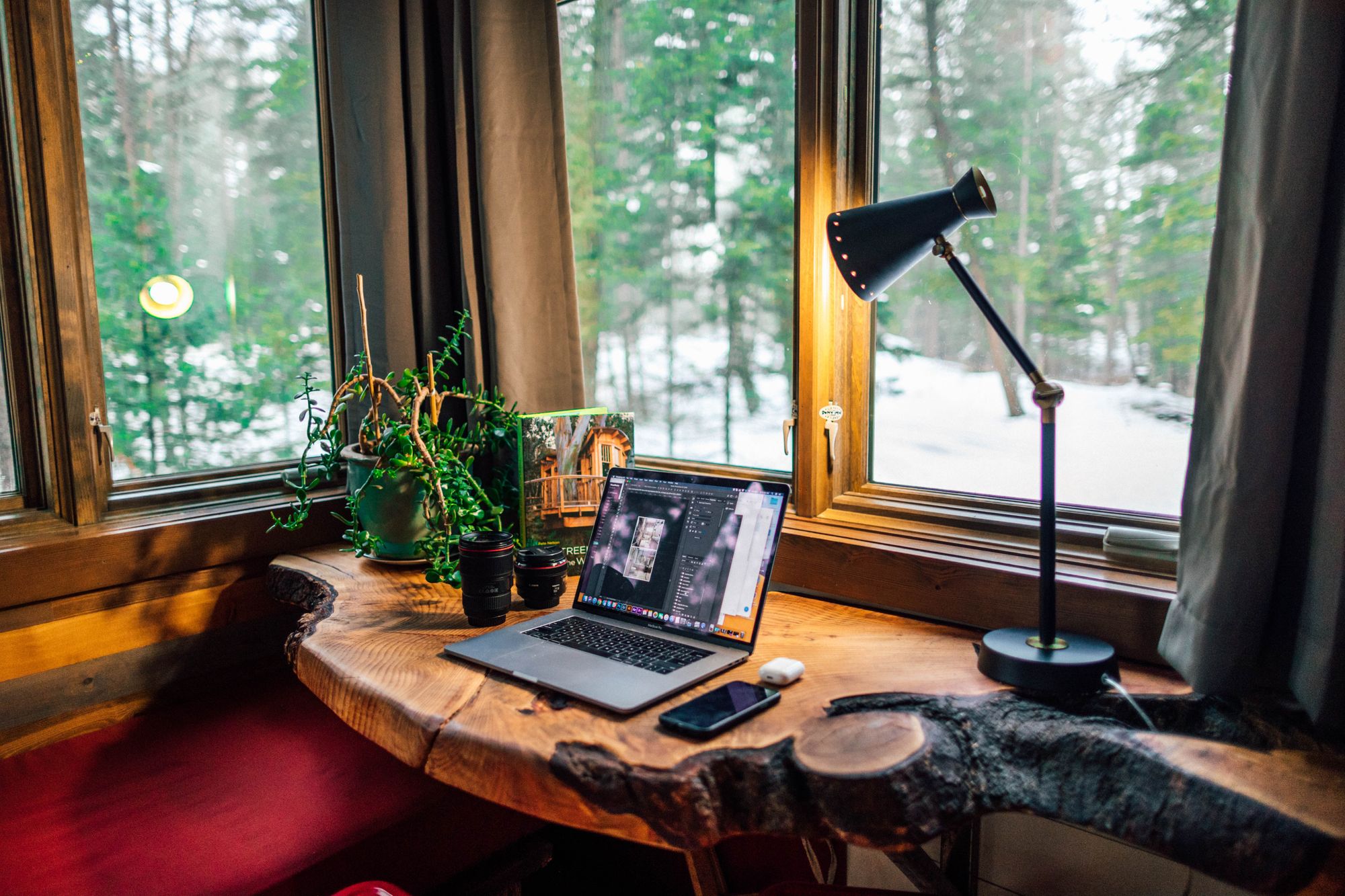How To: Set Up a Home Office Space to Work From Home