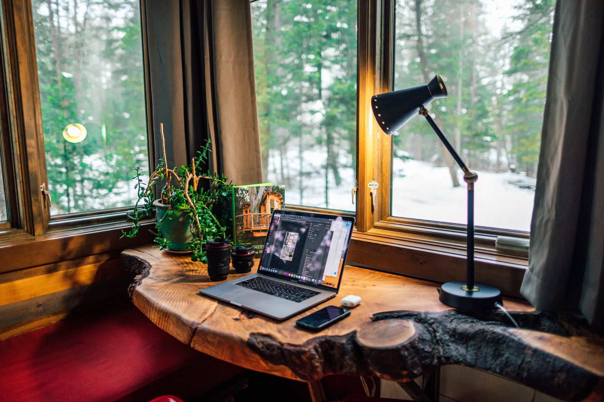 How To Set Up a Home Office Space to Work From Home