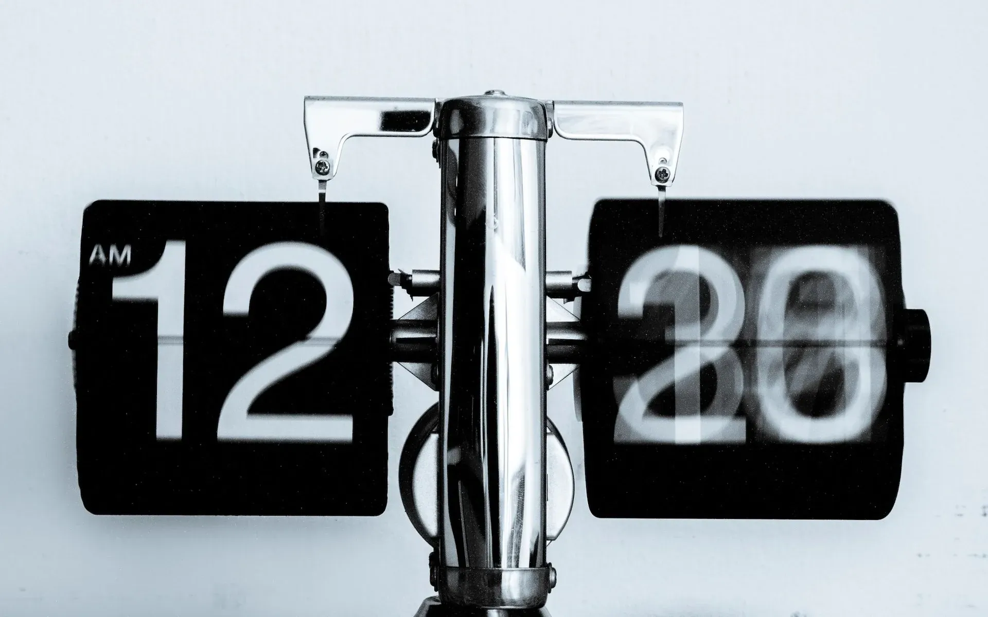 Time to post on social media